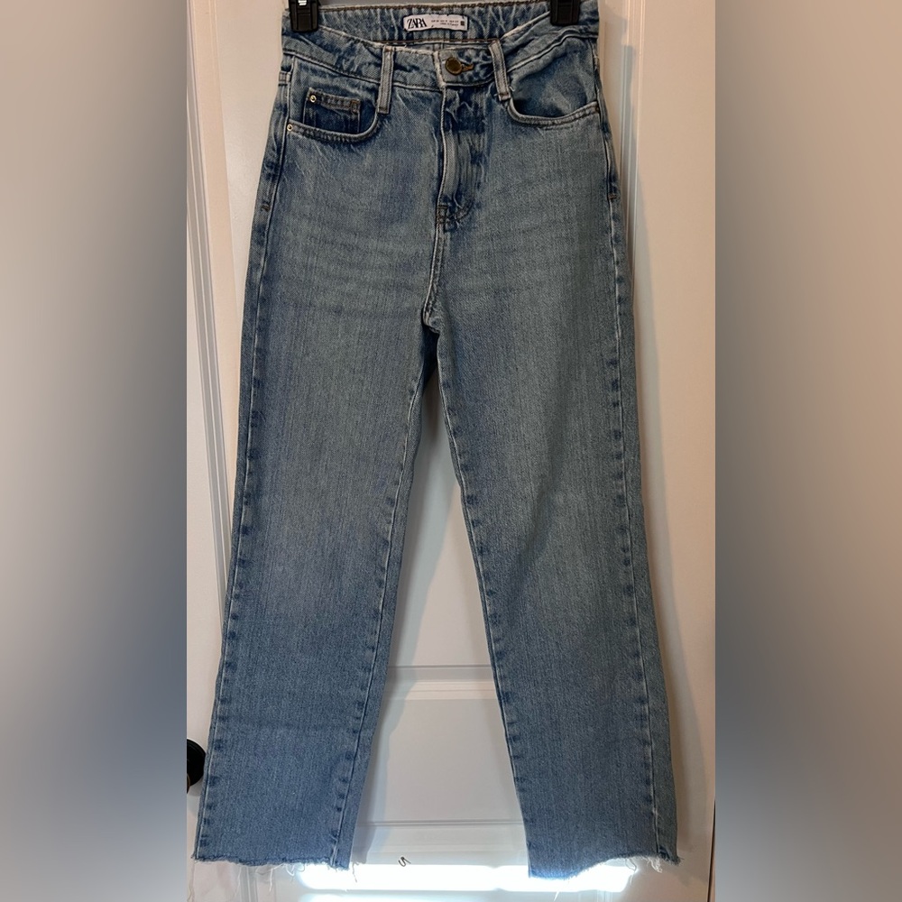 Zara Women's Straight Leg Jeans - Light Blue with Raw Hem